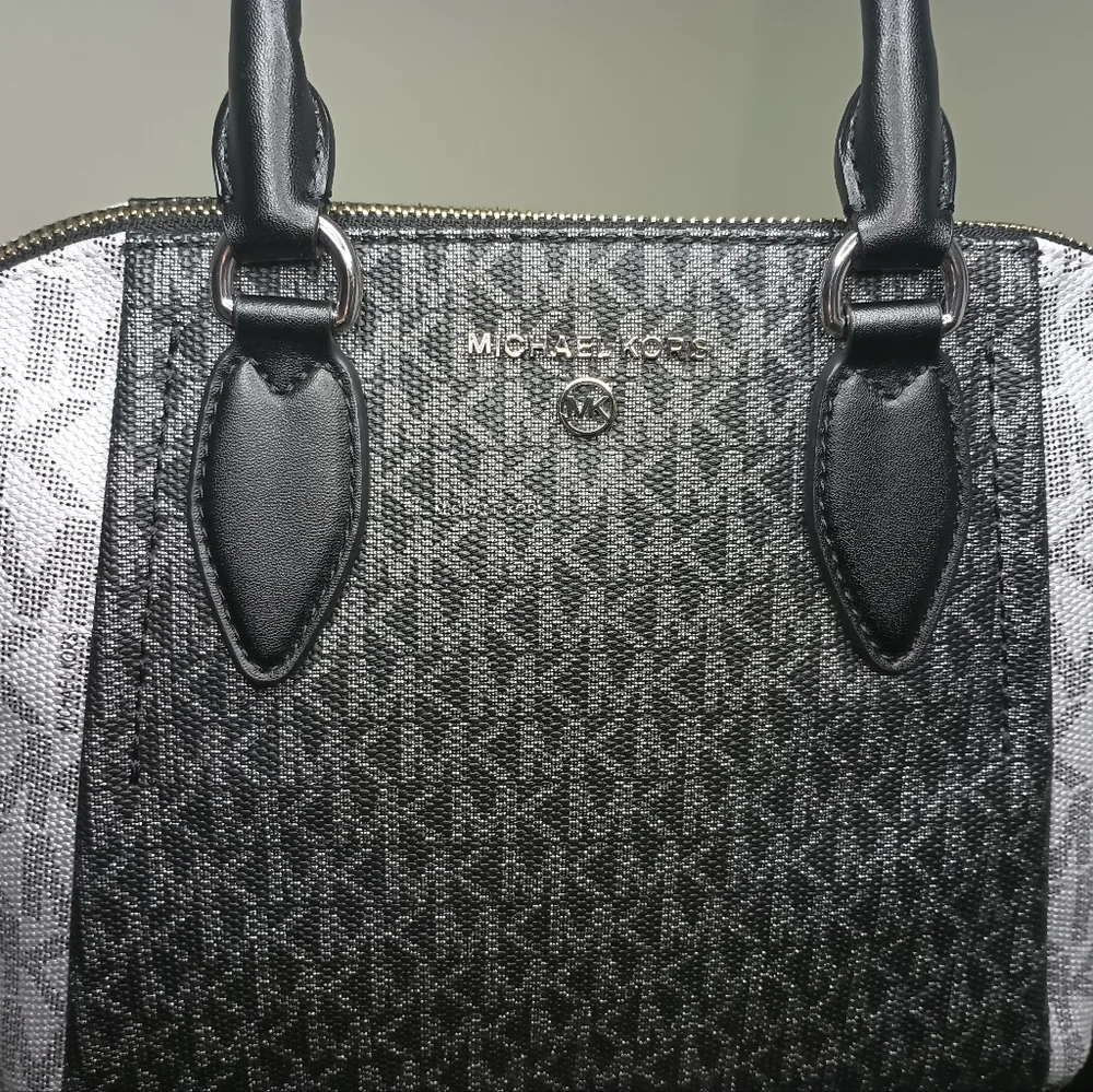 Michael Kors Sienna Medium Two-Tone GraphicLogo Messenger Bag - Picture 2 of 8